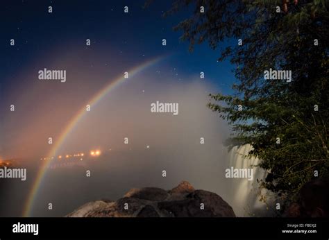 Moonbow Victoria Falls Hi Res Stock Photography And Images Alamy