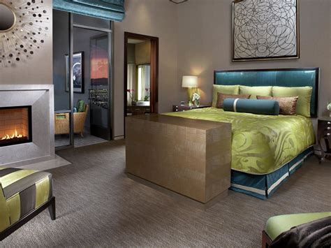 You can fit up to guests at hotels with an average star rating of 3.90. The Most Expensive Hotel Rooms in Las Vegas are #Baller ...