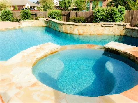 Freeform Pool And Spa Freeform Pools Splish Splash Pool Ideas