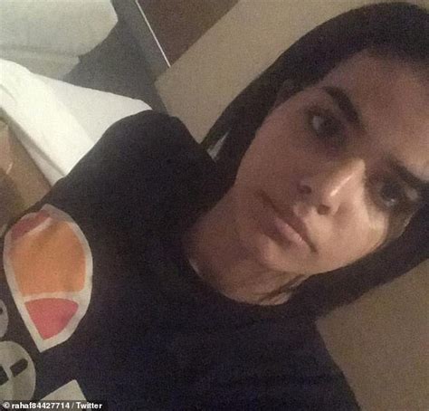 Rahaf Mohammed Al Qunun Saudi Teens Father Demands To Speak To Her