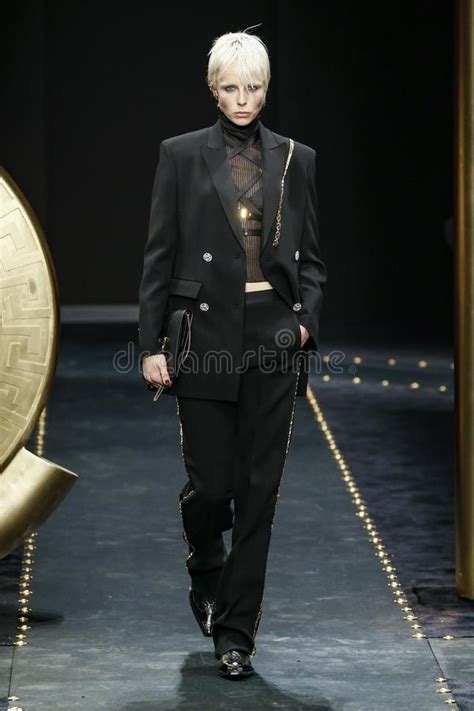 Edie Campbell Walks The Runway At The Versace Show At Milan Fashion