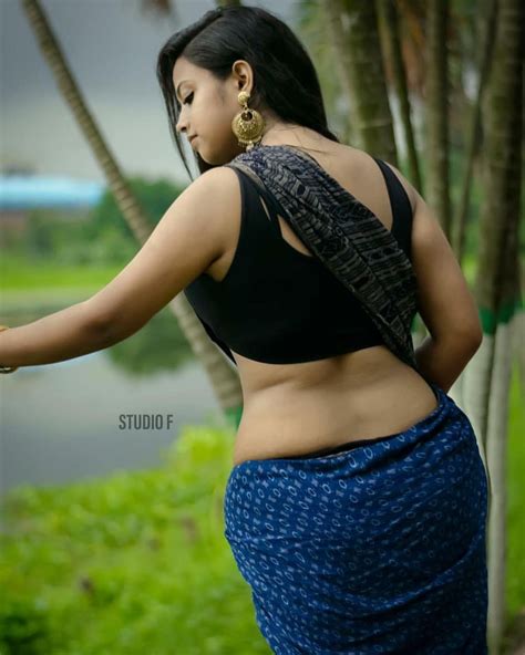 Bengali Model Dwiti Roy Hot Saree Pic Collection South Indian