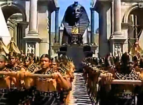 cleopatra 1963 entrance into rome 13 hundreds of egyptian men pull the giant sphinx
