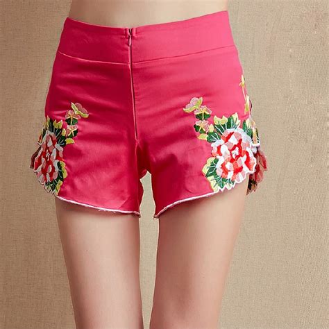 2017 Summer Female National Trend Shorts Embroidery Embroidered Floral
