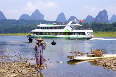 River Li Cruise In Guilin China Editorial Photo Image Of Cruise
