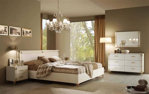 Whether you're looking for a matching bed and dresser set or an entire bedroom suite, . ESF Venice Luxury White Gold Queen Bedroom Set 5Pcs ...