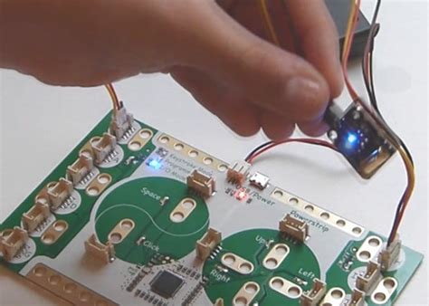Funbkey Electronics Kit Offers Invention Music And
