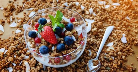 7 receitas com granola para o café da manhã da magrinha 100 integral alimentação integral