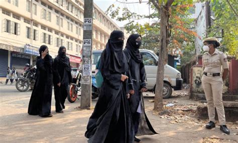 Senior Schools Reopen In Indias Karnataka Amid Hijab Row Pakistan