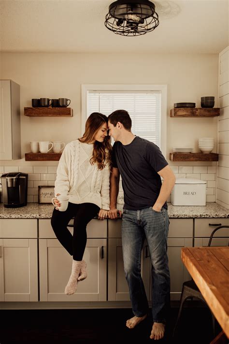 Couples in home lifestyle session | Lifestyle photography family ...