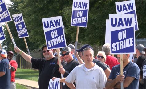 50000 Union Workers At Gm Walk Out Over Wages And Idled Plant 2019