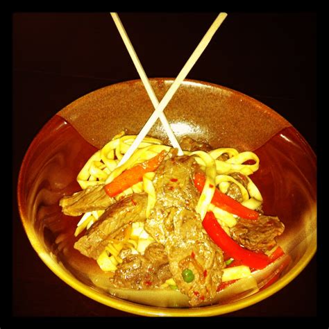 You can't make chinese food without soy sauce! Live * Laugh * Eat: Stir Fried Beef and Lo Mein Noodles
