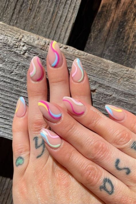 35 Cute Oval Nails Art Designs For Summer Nails 2021