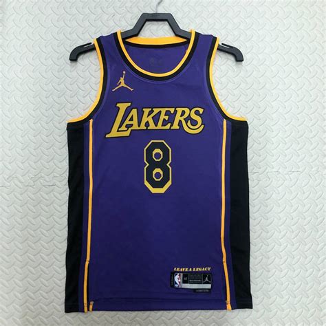 Camiseta Kobe Bryant 8 Los Angeles Lakers 2023 Púrpura MiCamisetaNBA