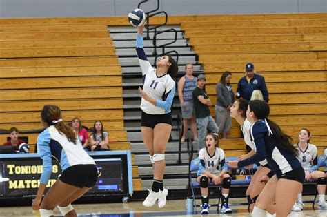 Heritage High Girls Volleyball Atop Bay Valley Athletic League