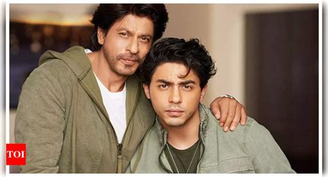 Shah Rukh Khan Visits The Sets Of Aryan Khans Debut Web Series On
