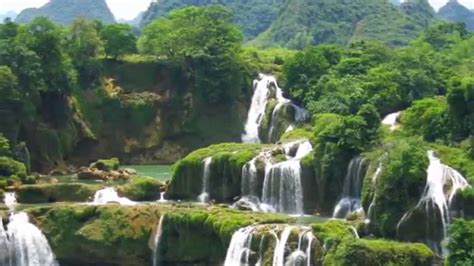 Natural Wonders Ban Gioc Detian Falls Chinavietnam