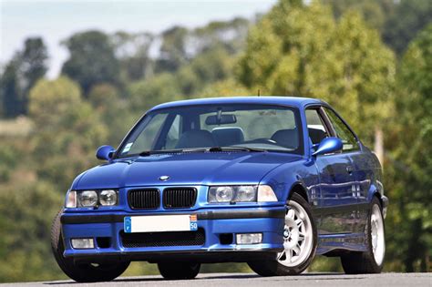 Available as a saloon, a coupe or a convertible it flags the bmw motorsport badge as a statement of it's high performance. BMW M3 E36 - бижу, чиято цена става все по-висока | Nastarta
