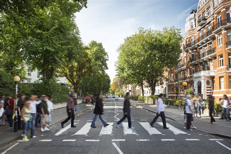 Londons Abbey Road Crossing