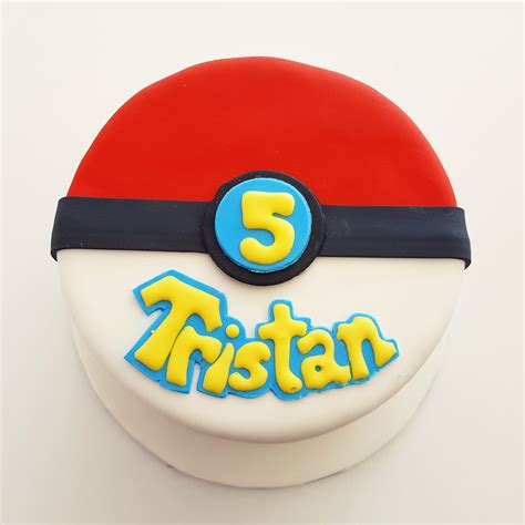 Pokemon Poke Ball Cake Character Cakes Pokeball Pokemon