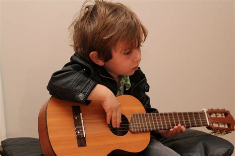 Teach Your Kids How To Play Guitar At Home Grade Infinity