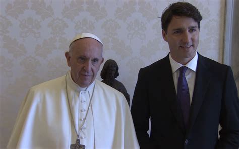 Angelus Pope Francis Prays For Native Canadians After Mass Grave Discovery Rome Reports