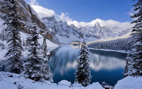 Moraine Lake In Winter Canada Wallpapers Hd Wallpapers Id 9857
