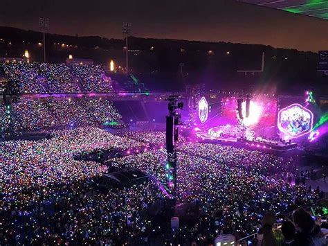 Coldplay On Tour Everyone Is Part Of The Show With The Brightest Led