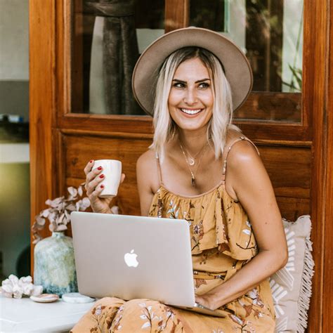 5 Female Entrepreneurs You Need To Be Following In 2020 Bossbabe