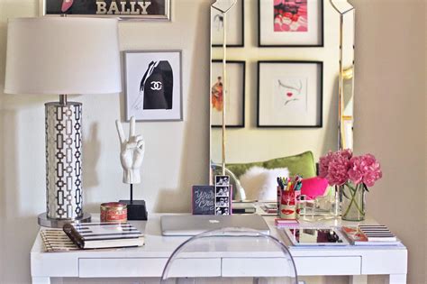 Hướng Dẫn How To Decorate Your Desk At Home Bàn Làm Việc Tại Gia đình Của Bạn