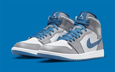 air jordan 1 mid ‘ true blue dq8426 014 sneaker style