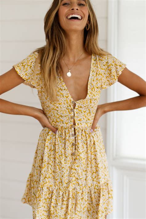 Summer is the hottest season of the year and an aesthetic that involves the season of the same name. 28 The Most Beautiful Summer Dress Outfits Collection ...