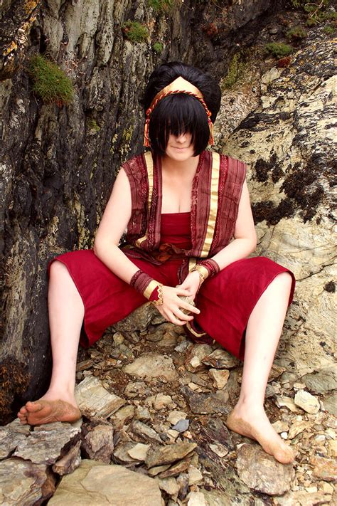 Avatar The Last Airbender Toph Beifong Barefoot By Goldenmochi On Deviantart