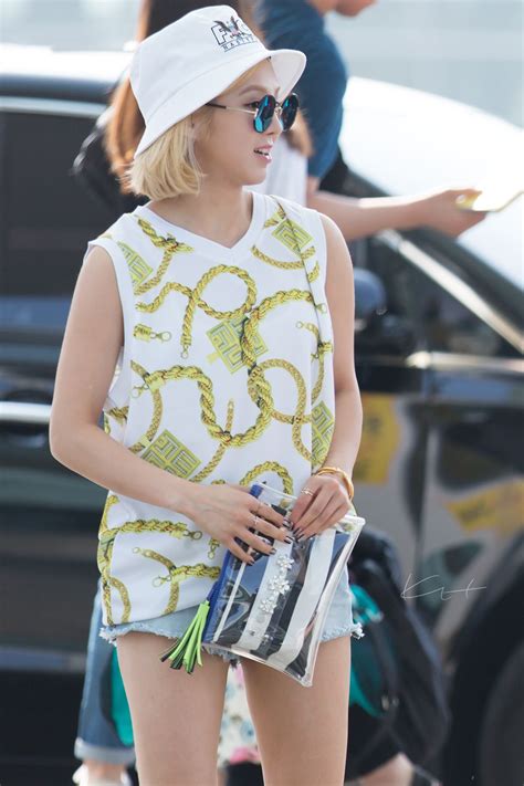 F O R E V E R 9 Photo Girls Generation Hyoyeon Girls Generation