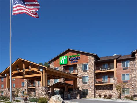 The hotel is near the a501 and 45 minutes' drive from heathrow airport. Hotels in Custer, SD near Custer State Park | Holiday Inn ...