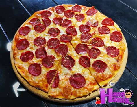 Nikmati Pelbagai Jenis Pizza Menarik Di Naked Restaurant Bar Kuala Lumpur