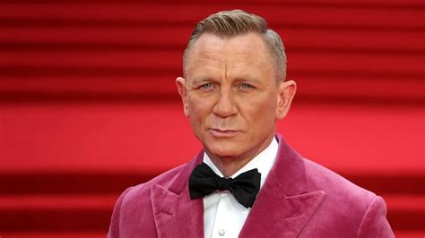 Has Daniel Craig Been Knighted James Bond Star Receives Royal Honor From Princess Anne