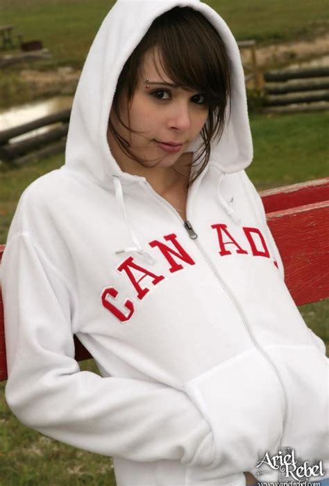 Canadian Fangirl Went In The Park Without Panties Today