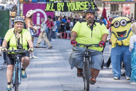 Tens Of Thousands Follow Fat Guy Across America The Arlington Hustle