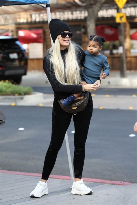 Khloe kardashian faces backlash while her team tries to take down an 'unauthorised' photograph of her. Khloe Kardashian & True Connected To Tristan Thompson In ...