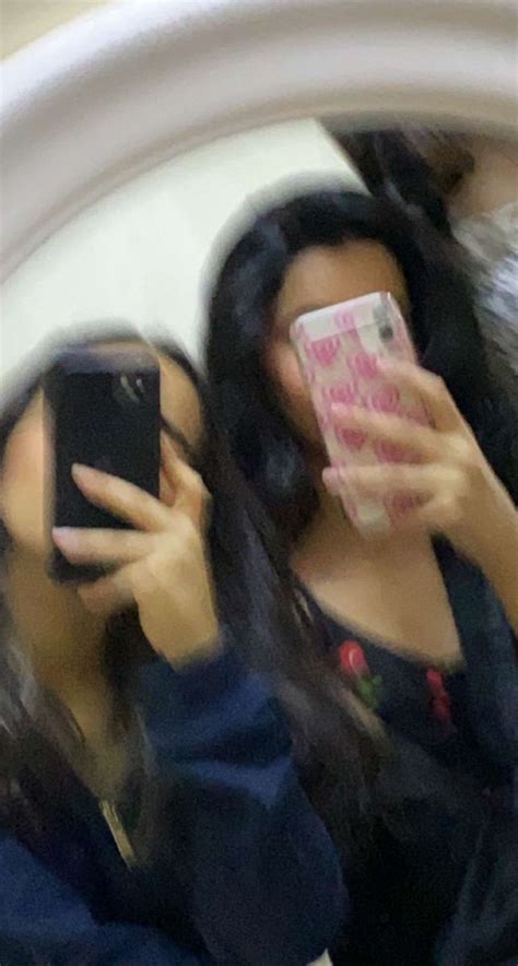 Pin By Okay Nada On 💥xzy Mirror Selfie Maria Selfie