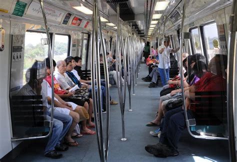 Man Who Stripped Naked On Mrt Train Gets Arrested