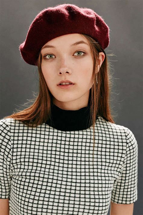 Classic Wool Beret Outfits With Hats Fashion Beret