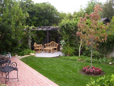Ideas for garden and landscape design beautiful. Backyard Landscape Ideas with Natural Touch for Modern ...