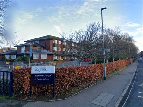 Exeter University Offers New Medical Students A Years Free