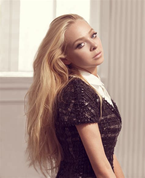 Hot And Sexy Pictures Of Portia Doubleday Are Just Too Damn