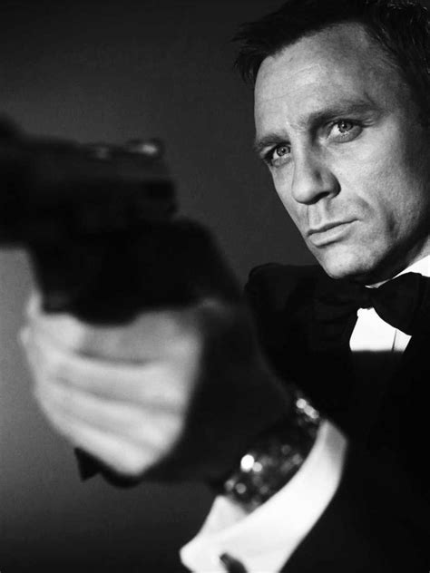 Free Download Wallpaper Daniel Craig James Bond Hd Wallpaper 1080p