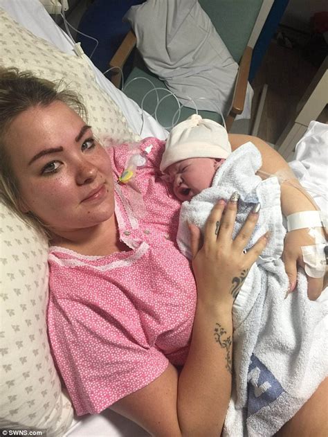 Twin Sisters Defy Odds As They Give Birth On The Same Ward Just Hours Apart Daily Mail Online