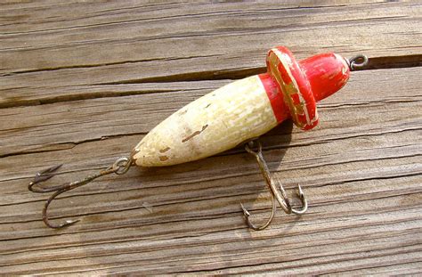 Antique Woodpecker Fishing Lure Wooden South Bend Antique Fishing