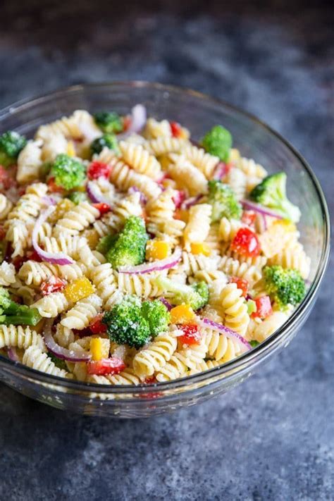 An Easy Cold Pasta Salad Recipe With Broccoli Peppers Zesty Italian
